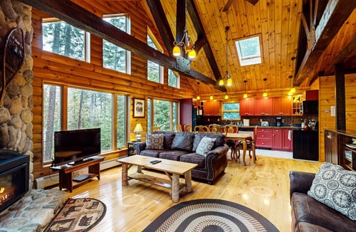 Greenville Cabin | Loon Lodge on Wilson Pond