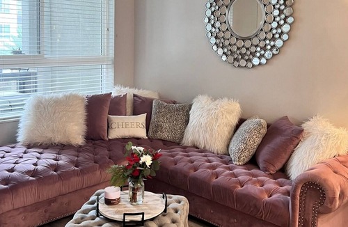 Platinum Triangle Apartment | Lovely 1 Bd 1 Ba in Amazing Location Close to All Attractions!
