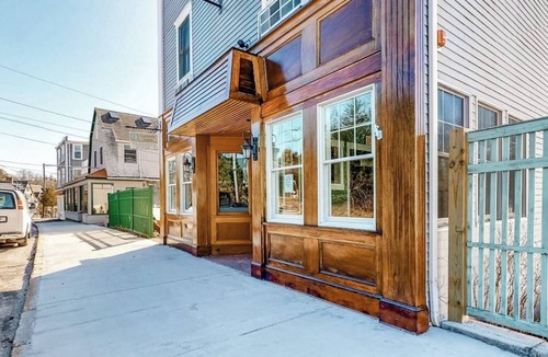 Northeast Harbor House | Lovely downtown Northeast Harbor suite near the water and near Acadia