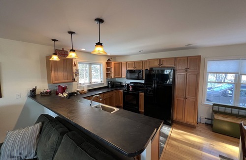 Orrs Island House | Lowell's Getaway. Kayaking, beaches, dining and AC from this water view home.
