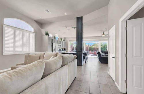 Silverado Ranch Apartment | Lux 3BR Oasis Near Strip w/Heated Pool & Jacuzzi!