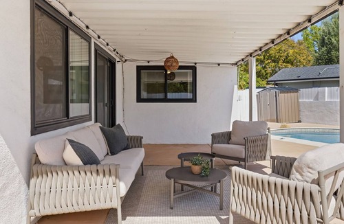 City Heights House | LUX Home San Diego Oasis Pool, Jacuzzi, Firepit, Game Room, & Outdoor Living