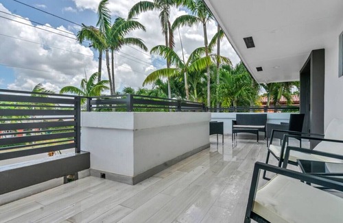Olympia Heights House | Luxe 4BD Duplex w/Heated Pool Close to Restaurants
