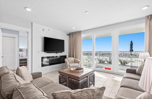 Fort Walton Beach House | Luxurious gulf-front condo with resort amenities - near entertainment