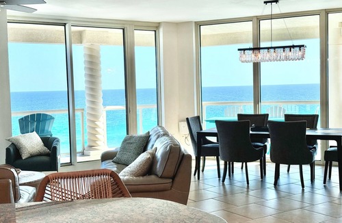 Pensacola Beach Condo | Luxurious Gulf Front 3 Bedroom Condo! Pools, Hot Tubs, Restaurant & Many Extras!