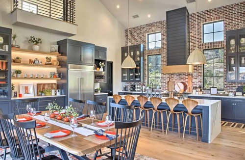 Temecula House | Luxurious home with breathtaking views on Avocado Grove