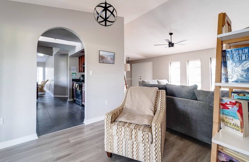 Pebble Beach House | Luxurious Oasis ~ Heated Pool ~ Pets OK