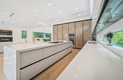Mid City House | Luxurious Retreat - Modern House+Pool 4 bed/5 Bath