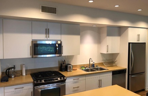 Irvine Apartment | Luxury 2BR/2BA Apartment in Spectrum, Irvine W/Free Parking/Pool/Gym