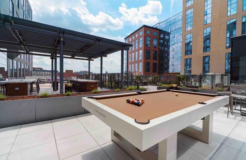 Shawmut Apartment | Luxury 2BR Apt in Boston Pool Gym