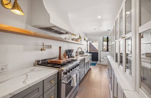 Laguna Beach Condo | Luxury 3 bed 3 bath with Ocean Views+ Steps to the Beach