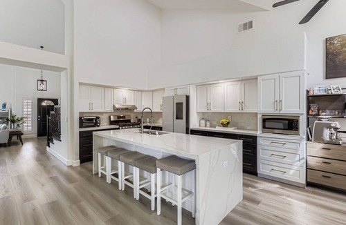 Green Valley North House | Luxury 4BR Executive Home with Private Pool,30+ Day Stays