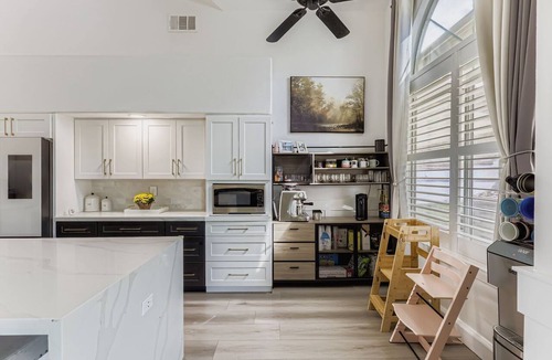 Green Valley North House | Luxury 4BR Executive Home with Private Pool,30+ Day Stays