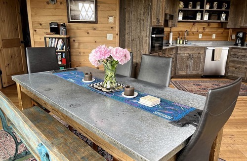 Somers Cabin | Luxury Flathead Lake Yurt Ideal for a Great Getaway in Montana