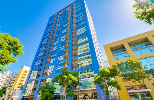 East Village Condo | Luxury furnished 2BR/2BA 18th floor unit, stunning city, bay and Petco views
