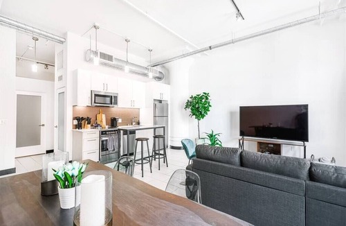 Downtown Los Angeles Condo | Luxury HighRise Condo | DTLA | Crypto Arena | LACC