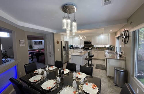 Silverado Ranch House | Luxury Home Private 5BD Near Strip - Pool/Spa, Game Room & Basketball. Groups