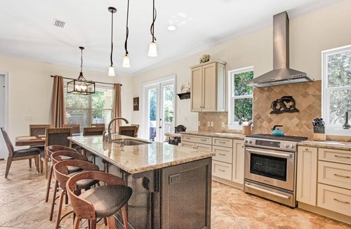 Crystal Beach House | Luxury Home with heated pool and golf cart! -4 min walk to beach !