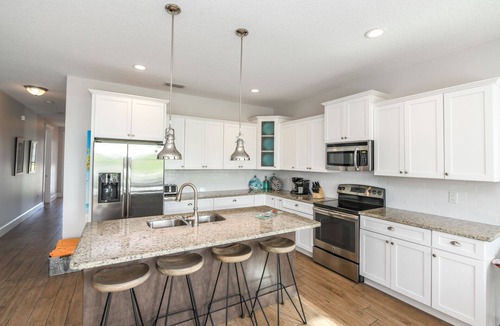 Anna Maria House | Luxury Home with Pool, Rooftop Deck, and Gulf Views! 1.5 Blocks to Beach