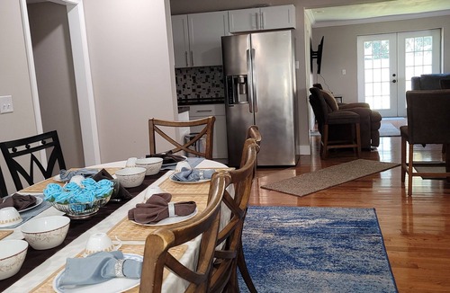 Southeast Pensacola House | luxury house ,8min from downtown ,6 min from airport.