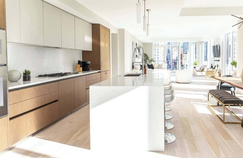 Near North Side Apartment | Luxury Loft Collection COMBO 01/02 | Terrace