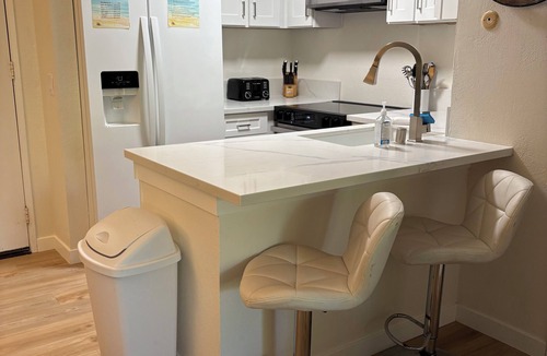 Townsite Condo | Luxury on the Beach!