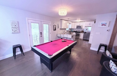 Tunkhannock Township House | Luxury Pocono Escape -Hot Tub Fire Pit Game Nights Minutes to Skiing