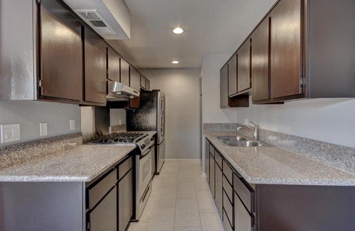 Paradise House | luxury townhouse near the strip - very modern