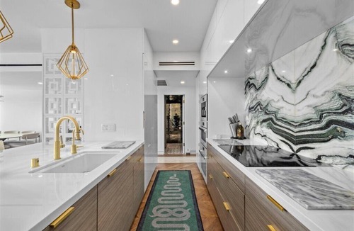 Hollywood Apartment | Luxury West Hollywood 2-Bed Apt as seen in Netflix 'Selling Sunset' show.