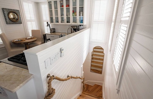 Seaside House | Magnolia Honeymoon Cottage ~ 2334 E County Hwy 30A ~ Seaside ~ 2 Adults Only