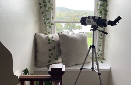Winterport House | Majestic Waterfront River Home PET FRIENDLY