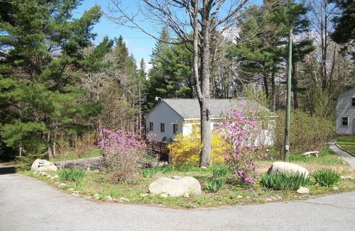 Town Hill House | Make your 2026 reservations now. Pet friendly.