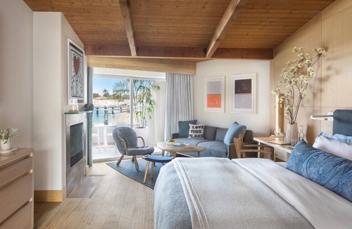 Eastern Malibu Hotel | Malibu Beach Inn