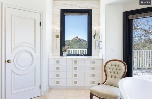 Malibu Villa | Malibu Villa with breathtaking Views and giant artesian pool