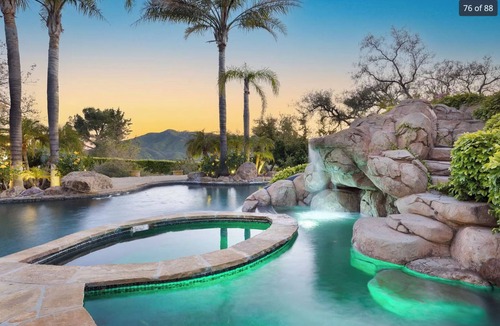 Malibu Villa | Malibu Villa with breathtaking Views and giant artesian pool
