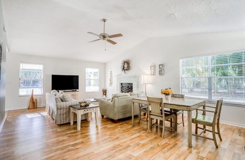 River District House | Manatee River House
