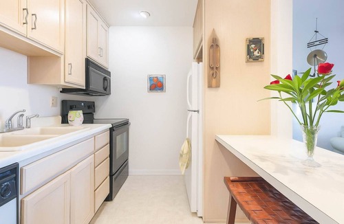 Crown Point Condo | @ Marbella Lane - Bayfront Bliss|Sunset Views+Pool