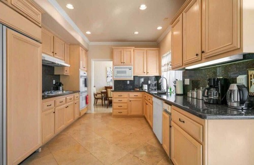 Rowland Heights Cottage | Marbella Lane - Revitalizing Getaway w Pool