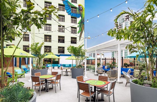 East Village Hotel | Margaritaville Hotel San Diego Gaslamp Quarter