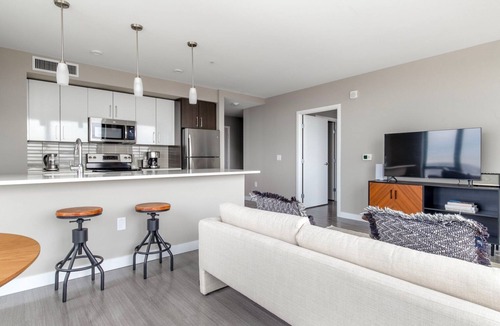 West End Apartment | Marvelous North Station 2BR w/Gym, close Shops & Dining, by Blueground