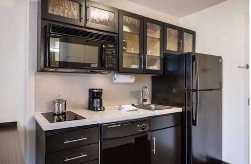 Santa Ana Hotel | Maximum Comfort! 2 Spacious Units with Full Kitchens, Pets are Allowed!