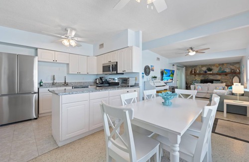 Whitney Beach House | ⚓Mermaid Bay! Canal Front, Pool, Dock & More!⚓