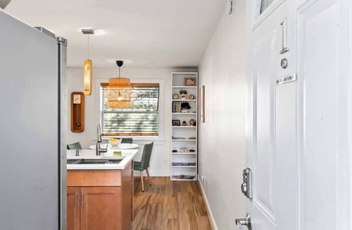 Riverside Apartment | Mid-Century Modern Riverside | Team Joseph Ellen