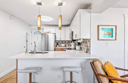 Riverside Apartment | Mid-Century Modern Riverside | Team Joseph Ellen