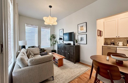 Midtown Condo | Midtown Apt with Designer Touch