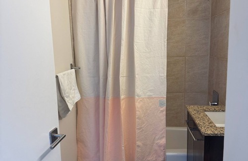 Midtown Apartment | Million Dollar View, 1-bedroom apartment in charming New York with AC near MSG
