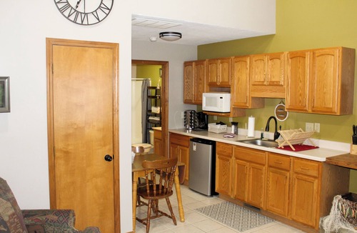 Makanda Cabin | Minutes from Giant City - SIU - Shawnee Winetrail - Shawnee Forest - Cedar Lake