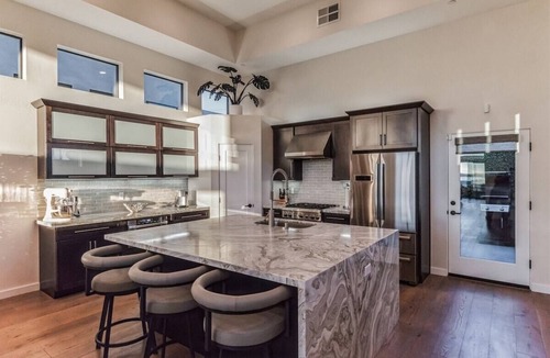 Crown Point House | Mission Bay Dreams | 360° Views | Block to Sand