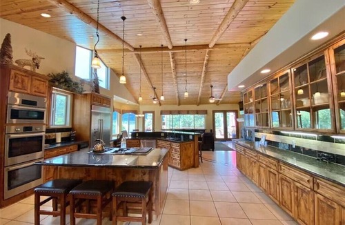 Big Bear Lake House | Modern 6BR Lagunita Estate - Steps to the Lake - Big Bear Luxury Living