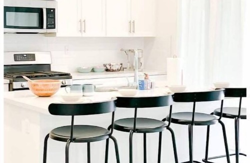 Ontario House | Modern & Cozy 5BR near Ontario Airport